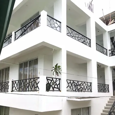 Vargas Apartelle